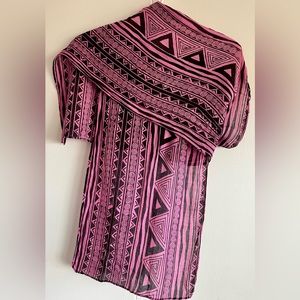 Fuchsia & Black geometric print scarf. Nearly vintage.